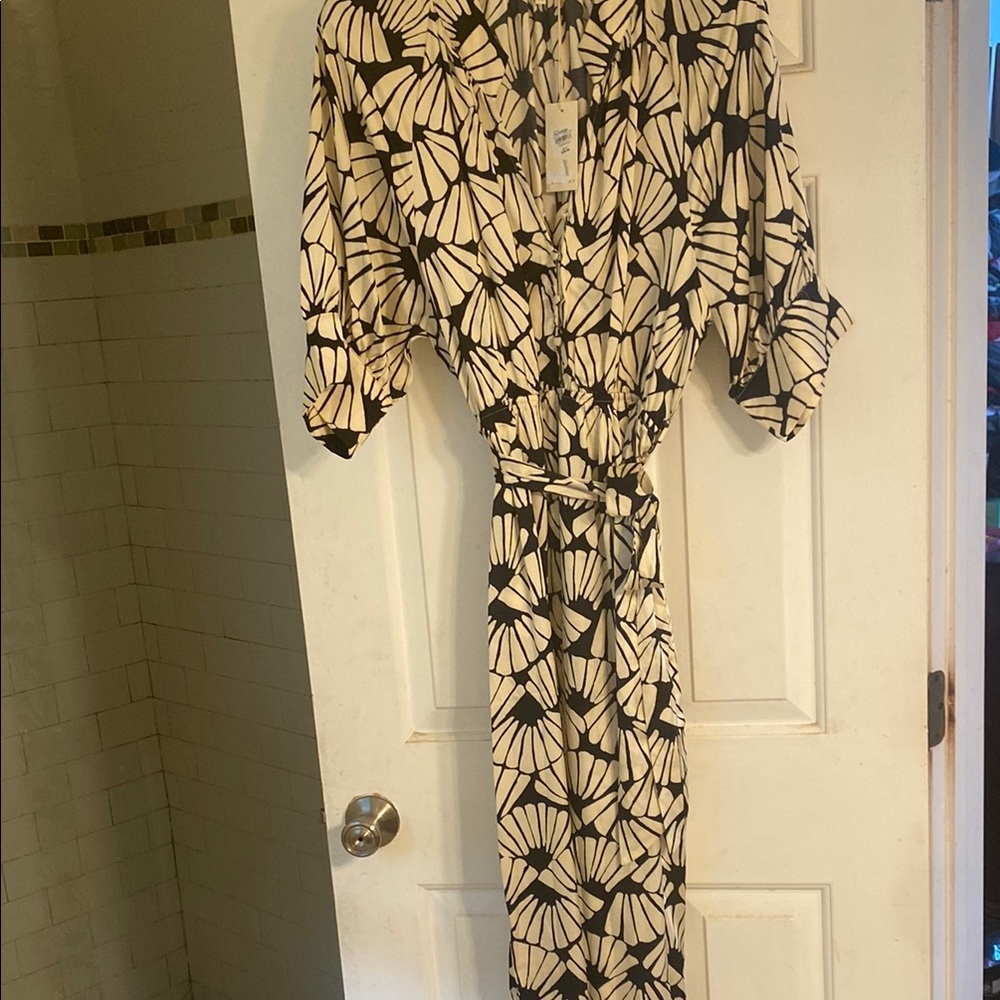 Anthropologie, Macy's Black and White Dolman Sleeve Jumpsuit - Picture 8 of 9